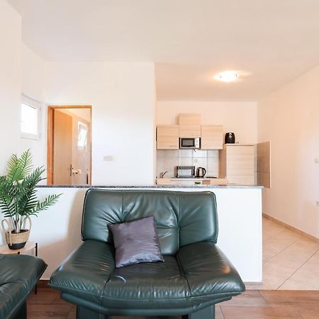 Apartments Miky Vrsi Ngoại thất bức ảnh