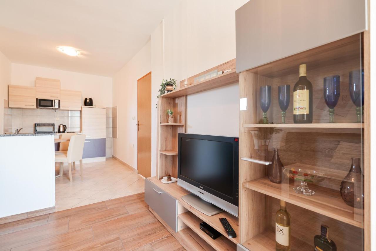 Apartments Miky Vrsi Ngoại thất bức ảnh