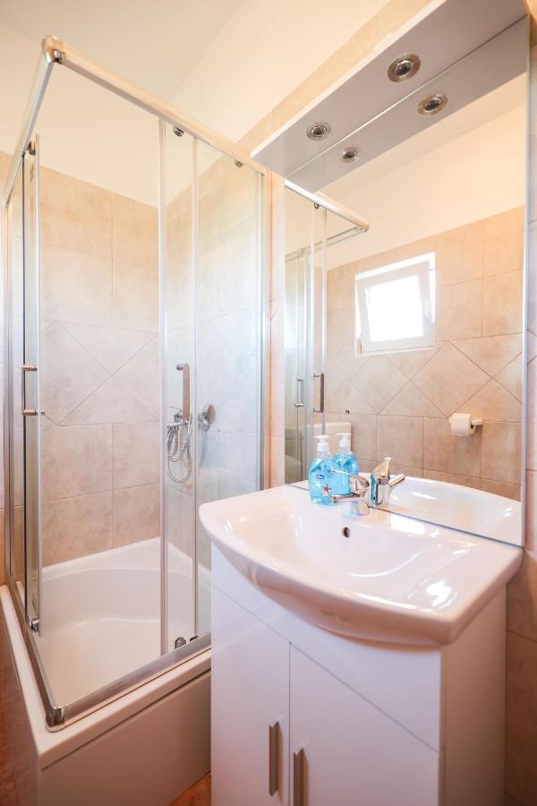 Apartments Miky Vrsi Ngoại thất bức ảnh