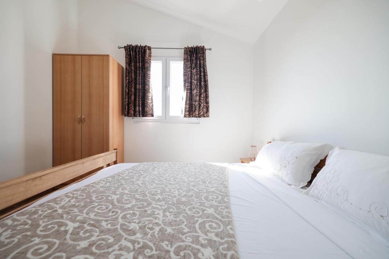 Apartments Miky Vrsi Ngoại thất bức ảnh