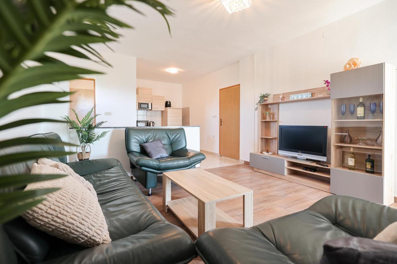 Apartments Miky Vrsi Ngoại thất bức ảnh