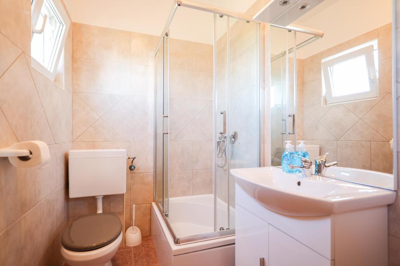 Apartments Miky Vrsi Ngoại thất bức ảnh