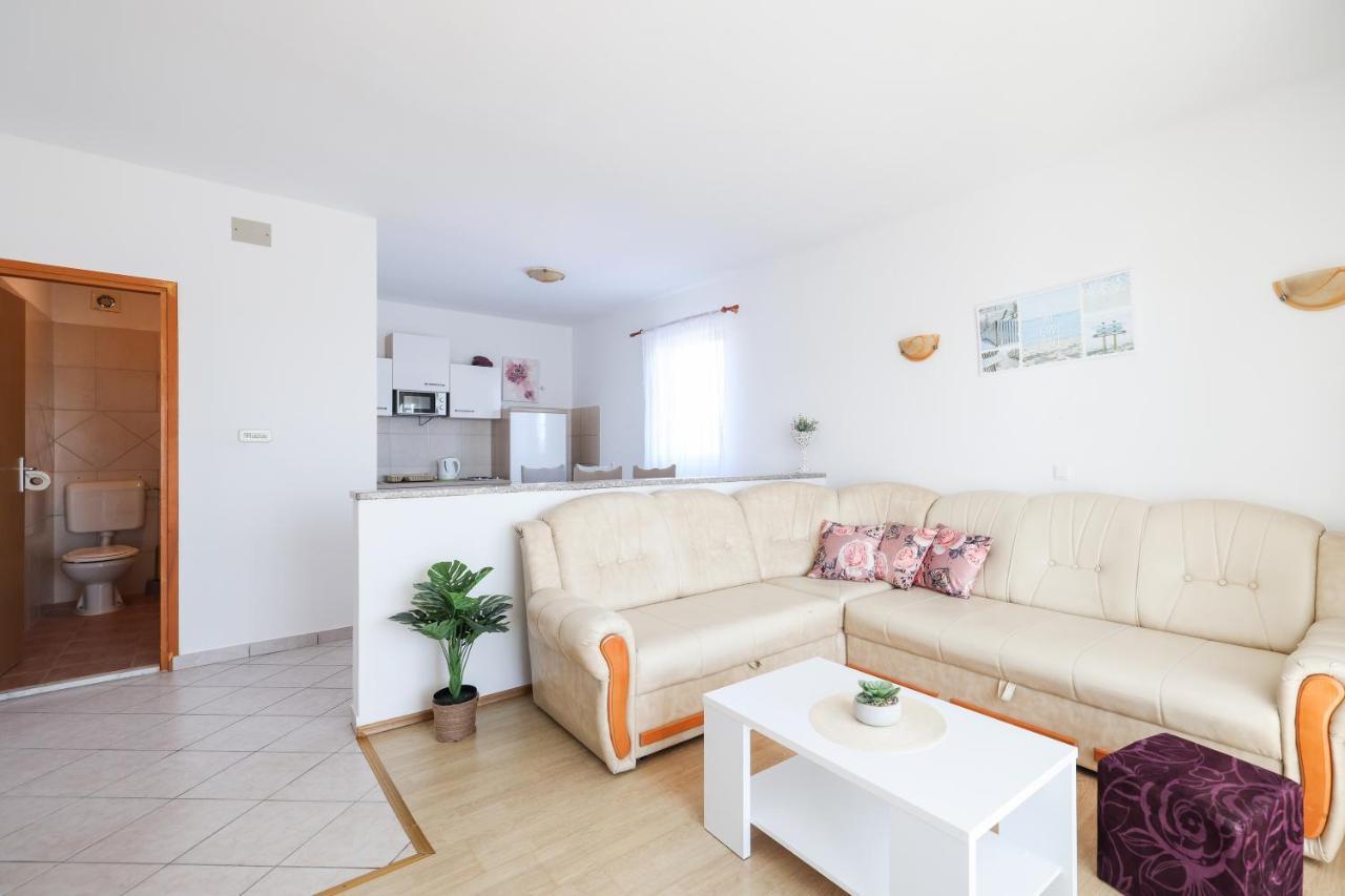 Apartments Miky Vrsi Ngoại thất bức ảnh
