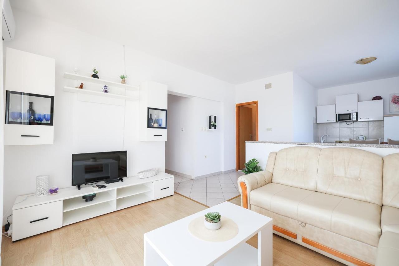 Apartments Miky Vrsi Ngoại thất bức ảnh