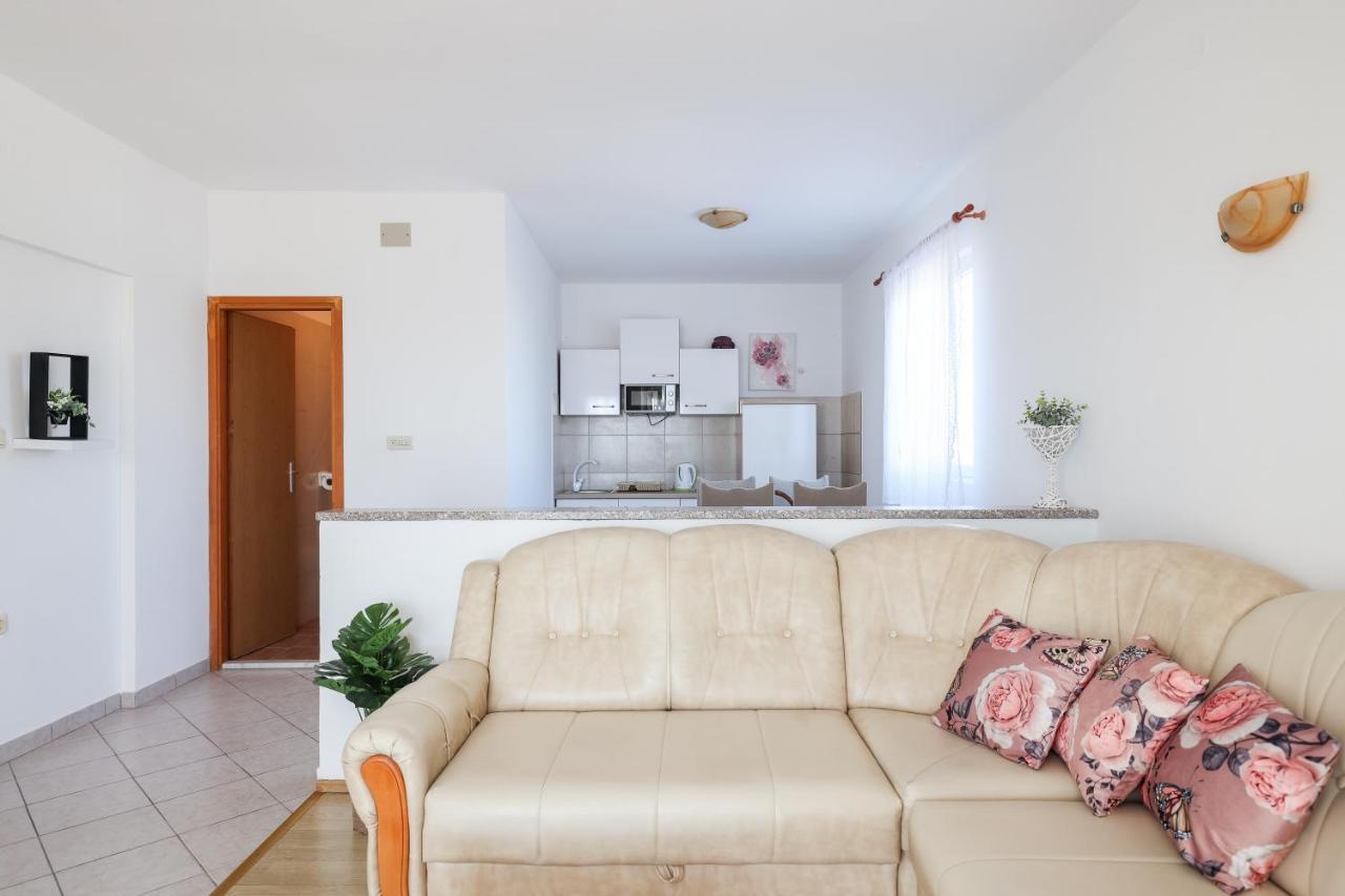 Apartments Miky Vrsi Ngoại thất bức ảnh